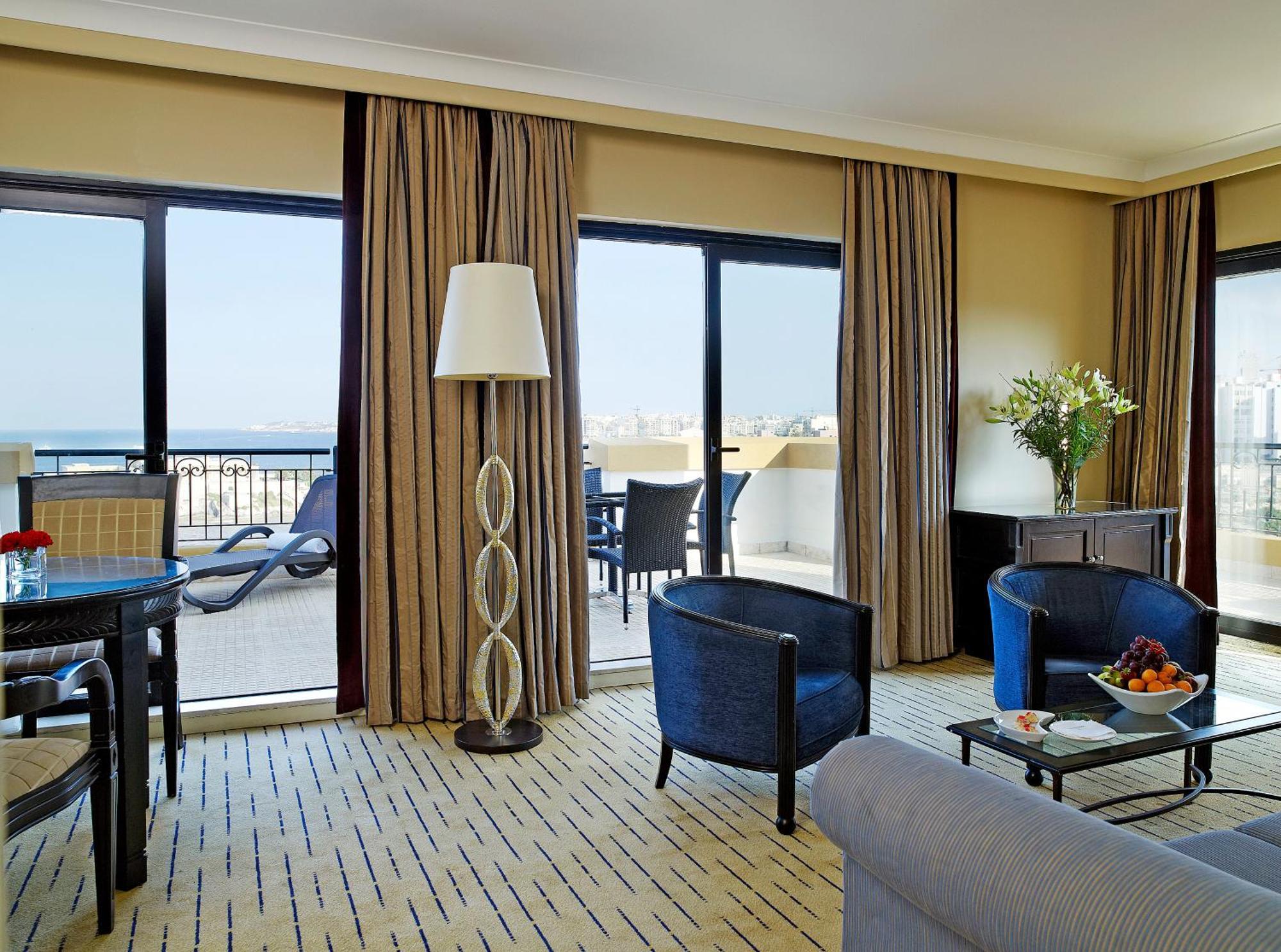 Corinthia St George'S Bay Hotel Saint Julian's Bagian luar foto