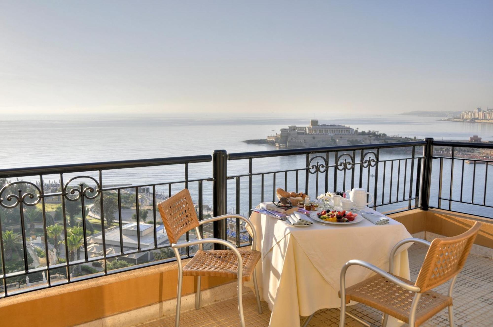 Corinthia St George'S Bay Hotel Saint Julian's Bagian luar foto View from the hotel
