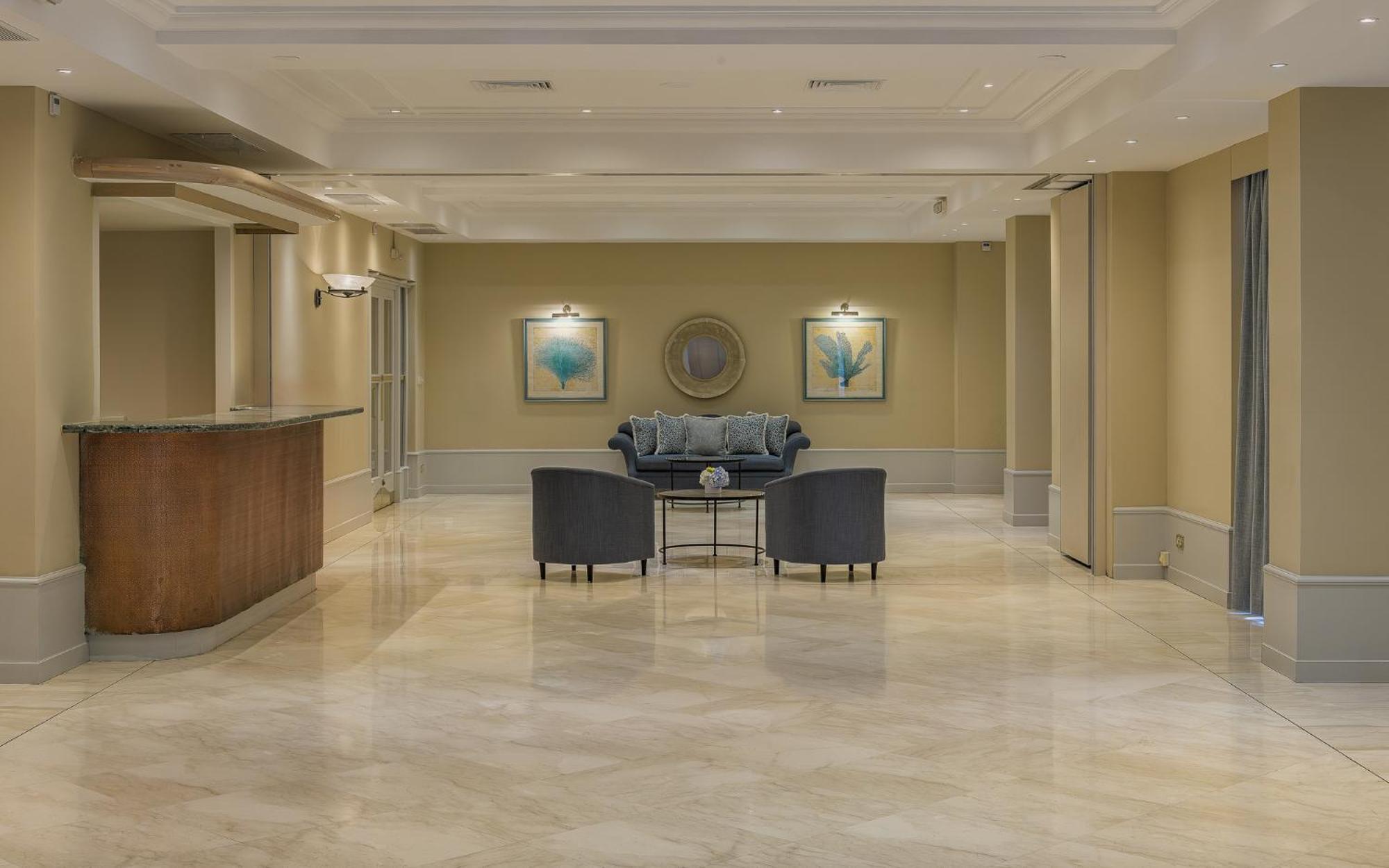 Corinthia St George'S Bay Hotel Saint Julian's Bagian luar foto Lobby